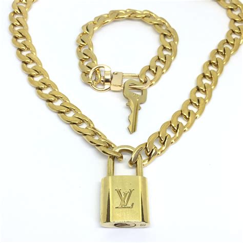 louis vuitton key and lock necklace|louis vuitton padlock necklace silver.